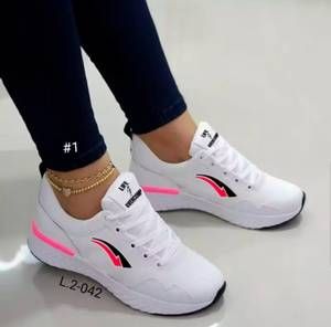 Tênis Feminino leve e confortável adulto na promoção casual e esportivo academia caminhada
