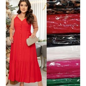 Vestido longo elegante forrado com botão funcional